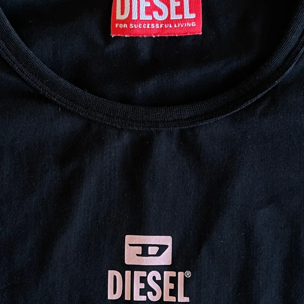 Black Diesel pink logo t-shirt - Picture 2 of 7